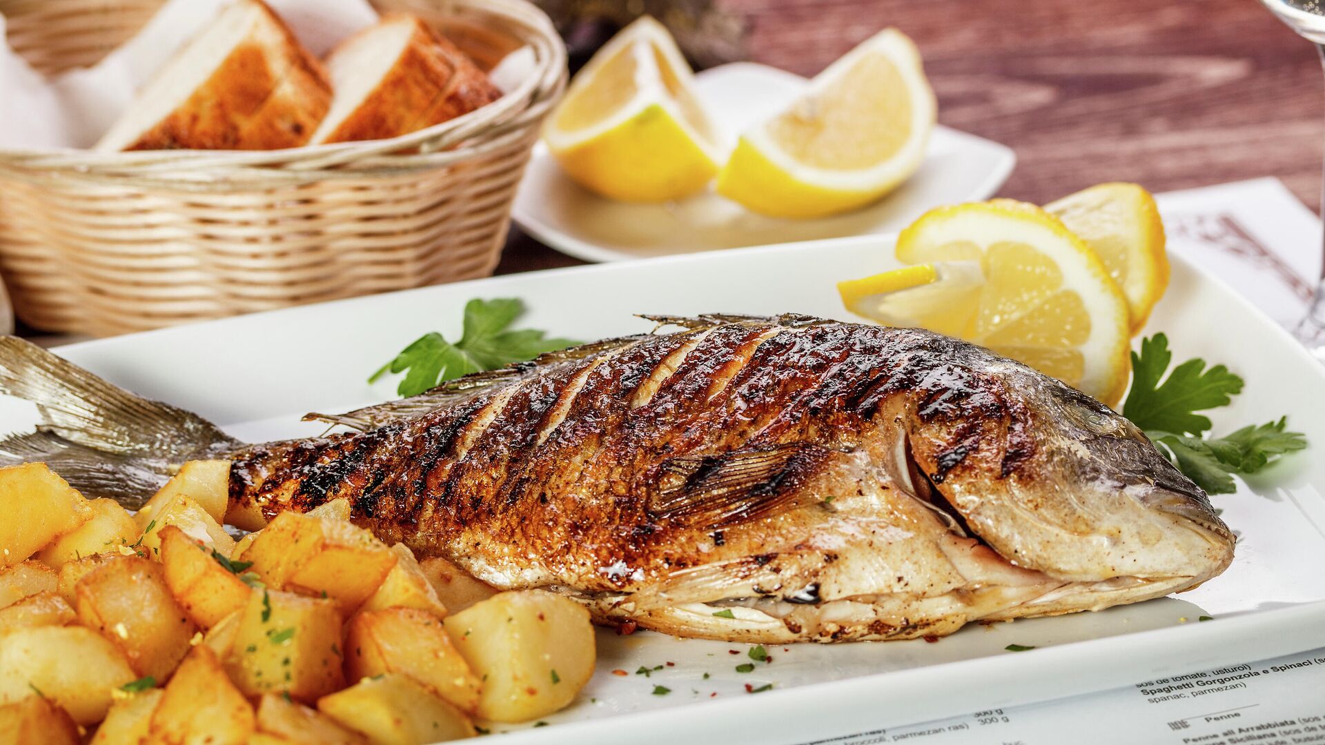 Рыба на гриле Рыба на гриле - РИА Новости, 1920, 06.04.2021